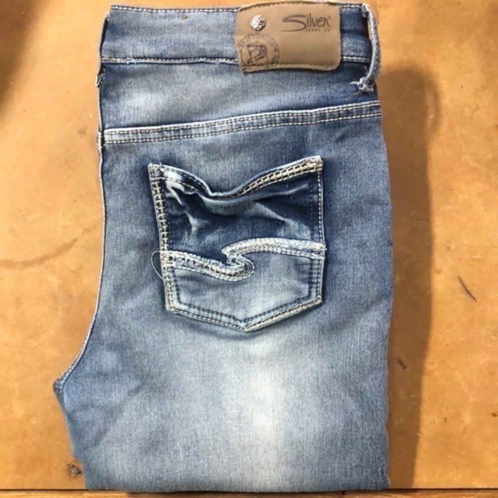 Silver jeans girls size 16.‎  B18
